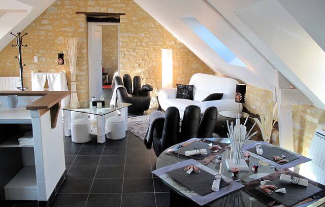 Juaye-Mondaye House | FLEUR DES POMMIERS "Le Bonheur" - Bayeux