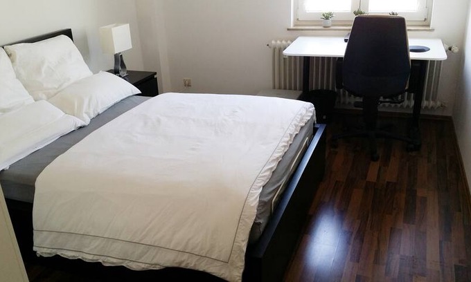 Innenstadt Apartment | Schlaf-& großes Wohnzimmer in bester Lage!