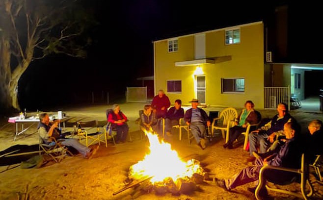 Overland Corner House | Riverfront Cottage