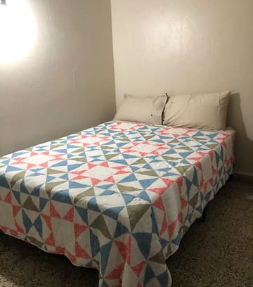 Rio Piedras House | One Bedroom w/Queen Bed, Bathroom. Habitacion