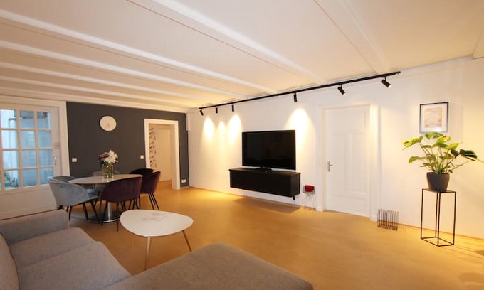 Uhlenhorst Apartment | S36L Alster Waterfront 165 m2 Family-Apartment