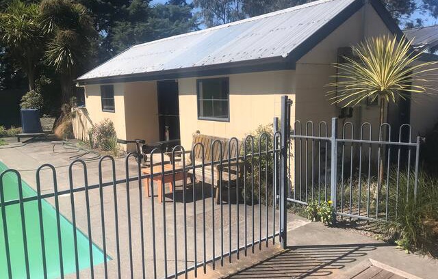 Darfield House | Private Darfield accommodation