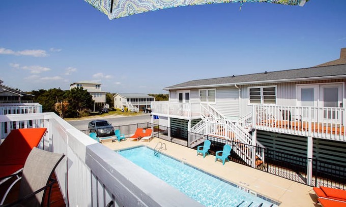 Long Beach Apartment | Anchors Away- Pelican Landing Villas- Unit 6