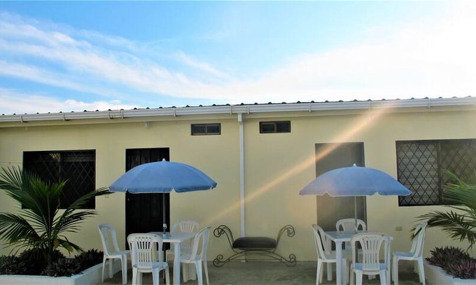 Canton San Vicente House | Casa vacacional con amplio espacio en Manabi.
