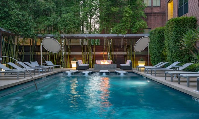 Midtown Apartment | Modern Midtown/Montrose Apartment (#3206)