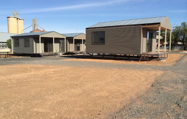 Lascelles Cabin | WAGON INN self contained unit 2