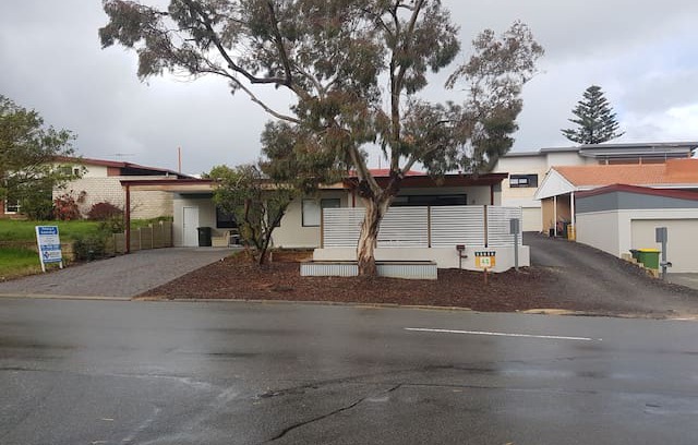 Spearwood House | Modern and Airy, spacious home (sustainably built)