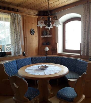 Sindelsdorf Apartment | Große, geräumige Ferienwohnung im Oberland