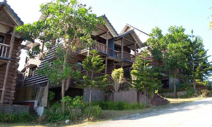 Luzon House | Woodsborough Log Homes, Tagaytay (Apartment/House)
