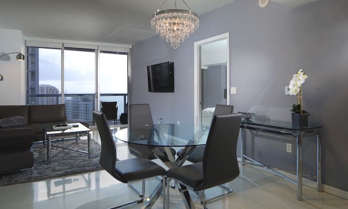 Downtown Miami Apartment | Ocean View Condo at Icon Residences by FlashStay