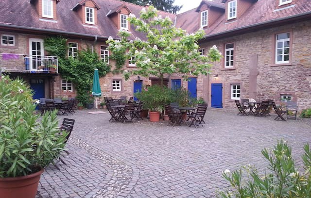 Neuleiningen Other | Doppelzimmer im Gästehaus Felsenmühle im Tal
