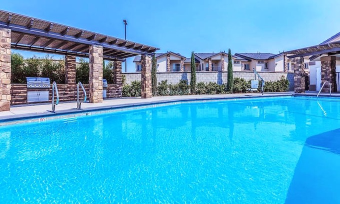 Rosedale Apartment | Luxury Gated Community, Private Room and Bathroom