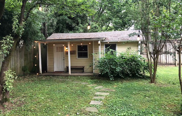 Woodbine House | The Woodbine Cottage, a tiny house in Nashville TN