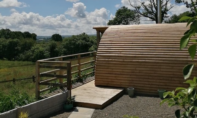 Llangyniew Cabin | Cabin Morgan at Efyrnwy Escapes, Pontrobert, Powys