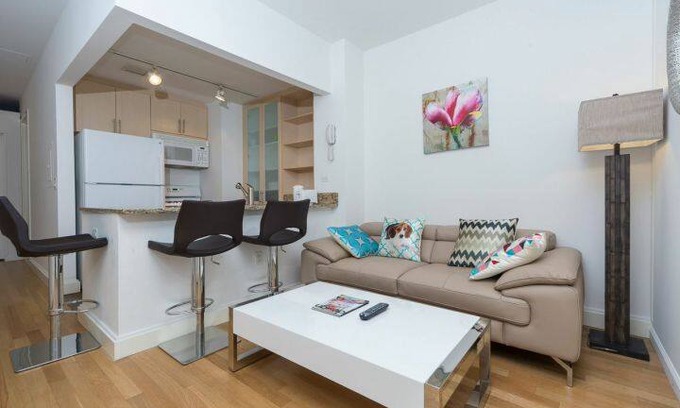 Financial District Apartment | Elegant and spacious 2 BR in Financial District