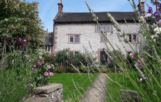 Parwich House | Perfect Peak District place to stay