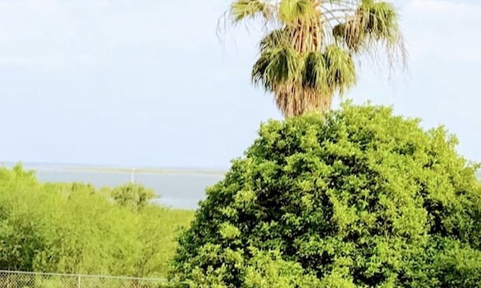 Zapata House | Falcon Lake-front Paradise (accommodates 9)