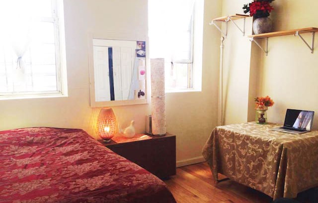 Bushwick Apartment | Large Sunlit Room-Quick Commute to Manhattan/NYC!