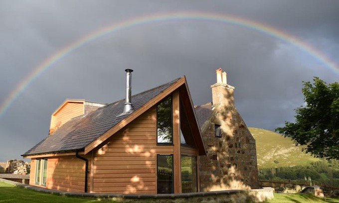 Crathie Cabin | Torgalter, Balmoral- between Ballater & Braemar