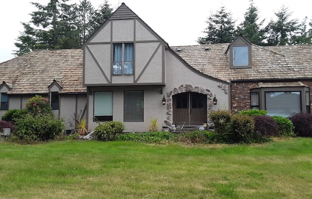 Gig Harbor House | Tudor Mansion in Gig Harbor