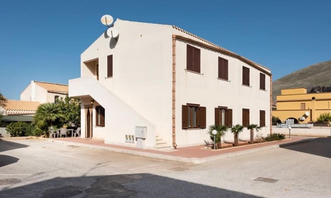 Castelluzzo Apartment | Marine reserve