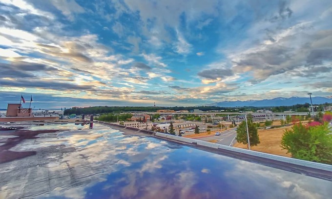 Downtown Anchorage House | Skyline 104: Modern 1-Bedroom Suite