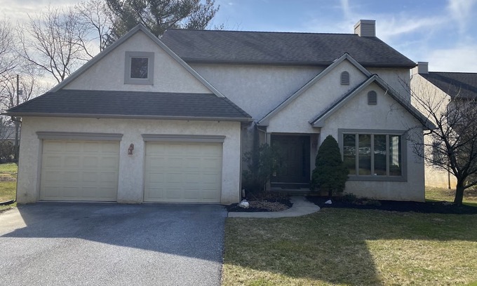 Rohrerstown House | Lancaster County Home Centrally Located