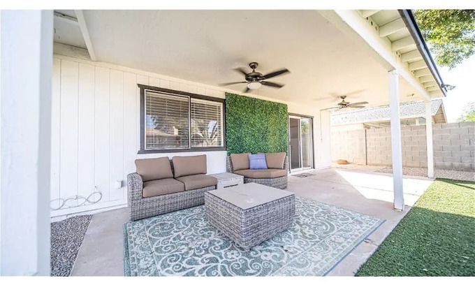 Meadows House | NEW Rare and Beautiful Home for Family Vacation. Pet-Friendly!