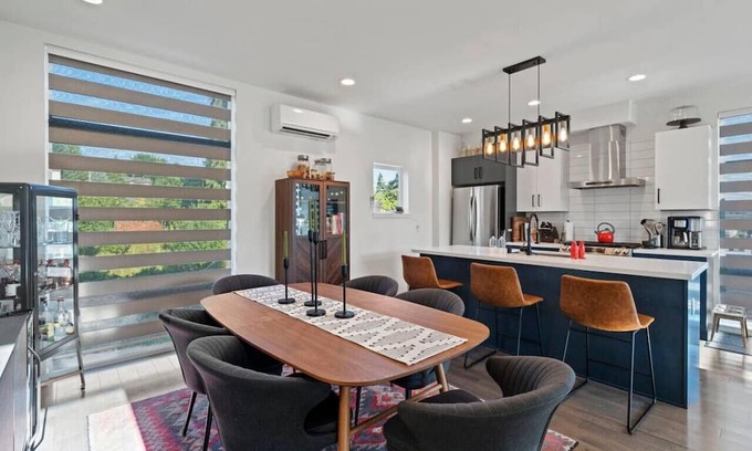 Columbia City House | Casa Vista: Modern Townhouse in Columbia City
