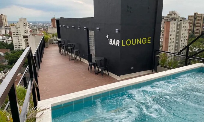 Cali Condo | Romantic Getaway | Studio with Jacuzzi & Terrace