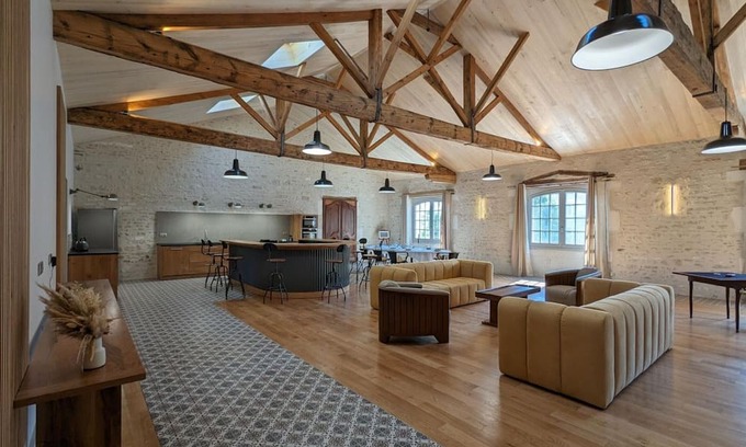 Gondeville Apartment | Apartment Mainxe-Gondeville, 4 bedrooms, 8 persons