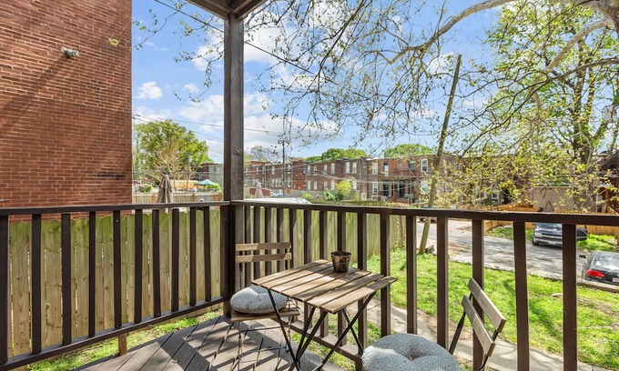 St. Louis Apartment | Cozy City Getaway near SLU Hospital