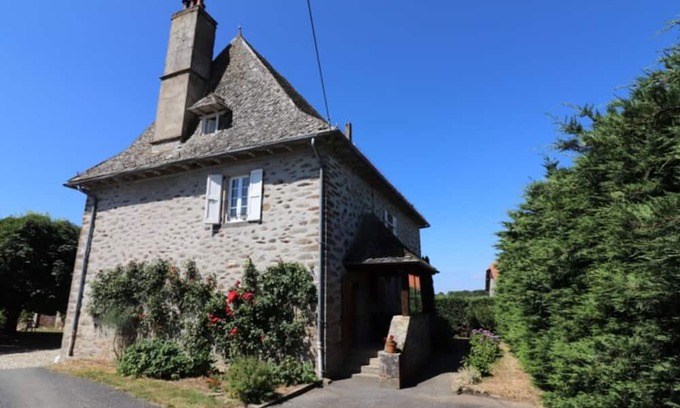 Roannes-Saint-Mary Cottage | Gite Roannes-Saint-Mary, 3 bedrooms, 6 persons