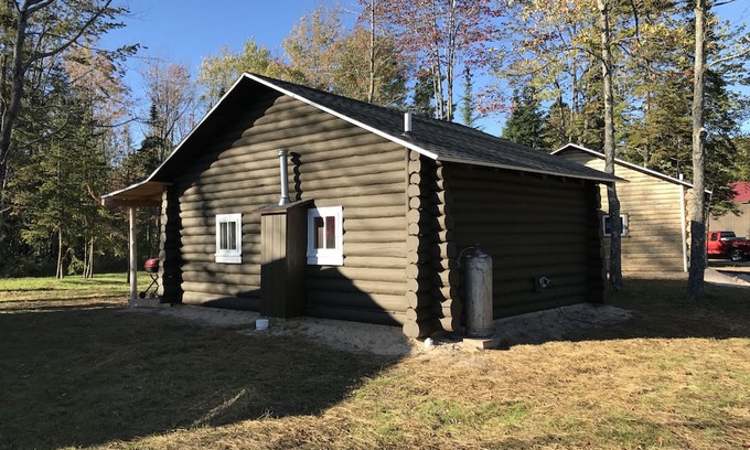 Moran Cabin | Cabin #2 Near Beautiful Brevort Lake