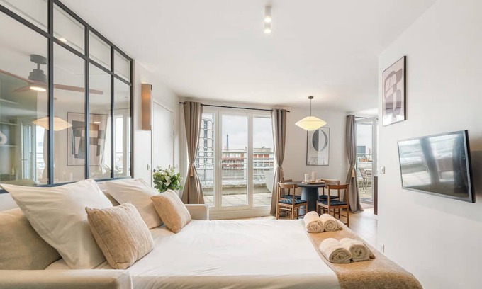 Necker Apartment | 1530 Roux