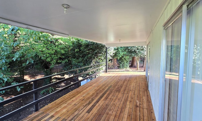 Puyallup House | Newly Renovated 2BR /Wifi-Entertainment Included /Near WA State Fair