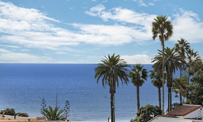 Downtown Apartment | Downtown Santa Monica Top Floor Ocean View 2BR/2BA