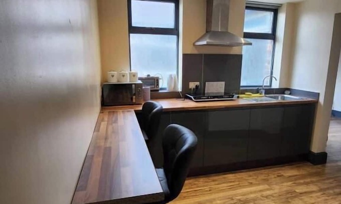 Trafford Apartment | 133 B Park Road Stretford