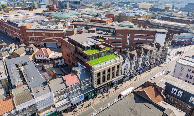 Loxford Apartment | London City Apartment in Ilford