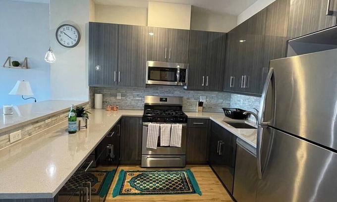 Bayonne Apartment | Taste of Delicacy I Spacious 1 Bedroom Apartment