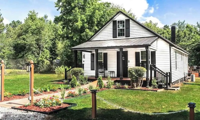 Holly Springs House | Country in Holly Springs