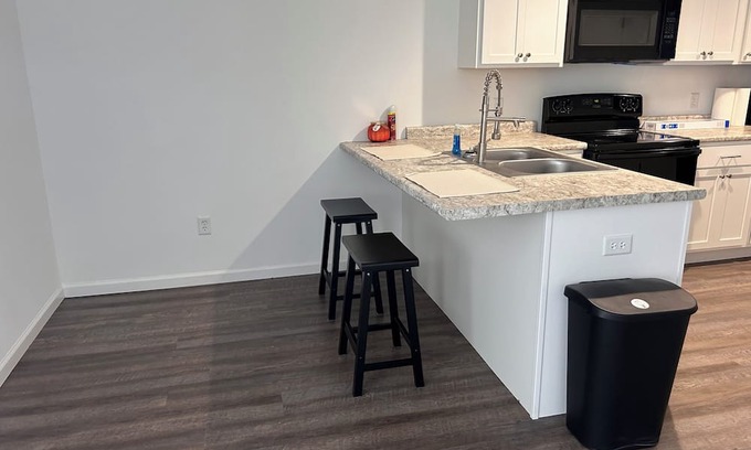 Ludowici House | Charming 2-bedroom townhome with AC, WiFi in welcoming Ludowici
