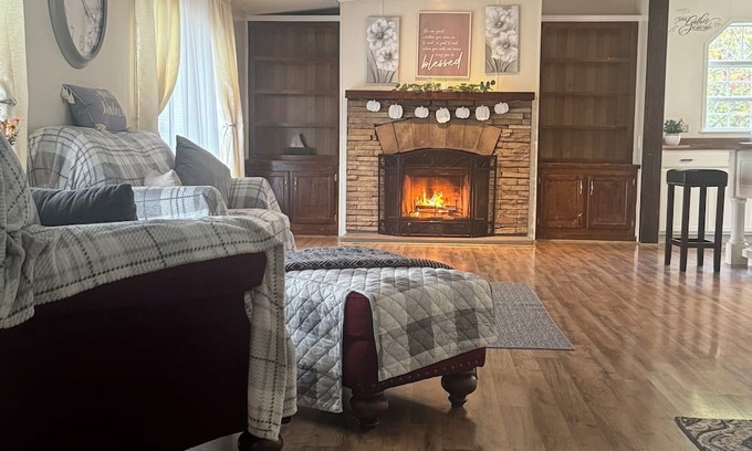 Montgomery House | Spacious house with an open floor plan. Family friendly. Serene back yard.