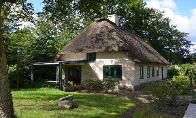 Juebek Boat Rental | Holsteinshof Comfortable holiday residence