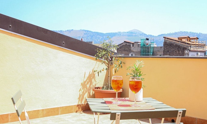 Centro Storico House | Holiday Home 'Appartamento Ferdinando' with Private Terrace, Wi-Fi and Air Conditioning