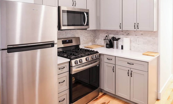 Corn Hill Apartment | This apartment is a 1 bedroom(s), 1 bathrooms, located in Rochester, NY.