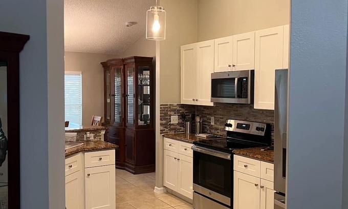 Palm Bay House | 3-bedroom house in tranquil Palm Bay with WiFi, AC
