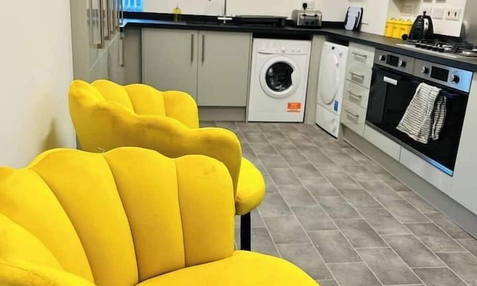 Derby House | Delightful 5-Bed All En Suite Home