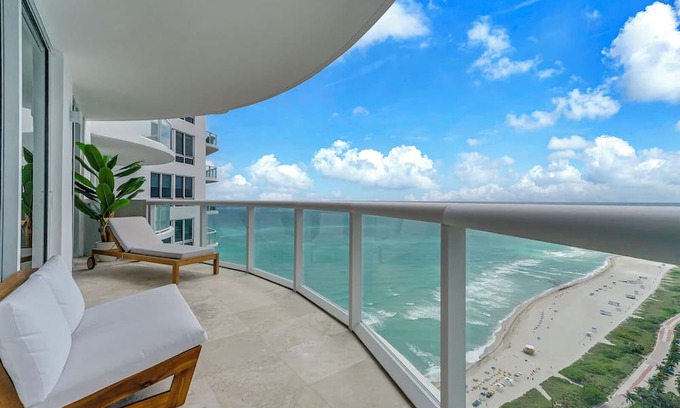 North Bay Village Apartment | Miami Beach Luxe Beachfront 2 Bedroom Condo | Free Gym & Balcony | Pet Friendly
