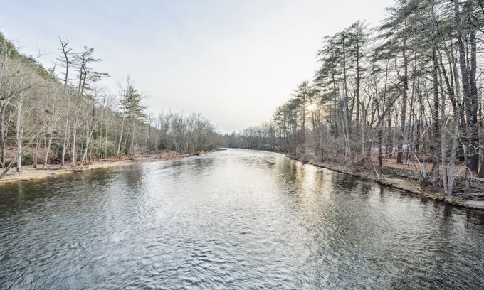 Cuddebackville House | The Northern Estate 3 Bedroom Home